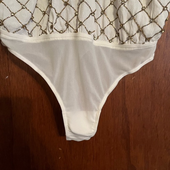 Free people cream and gold detail backless body suit size small - Picture 6 of 12